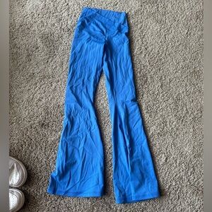 Aerie flare leggings! A bright cobalt blue color! Size Small
